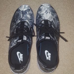 Nike juvinate floral print shoes